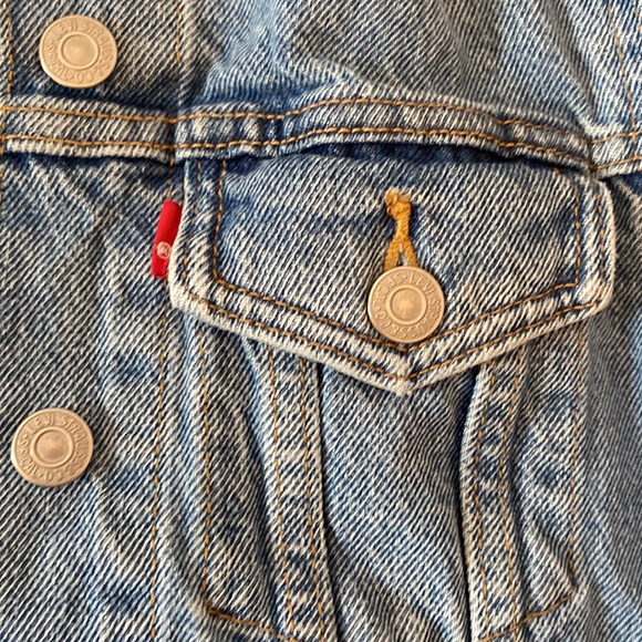 Levi’s Denim Jacket Women’s Small - Picture 3 of 7